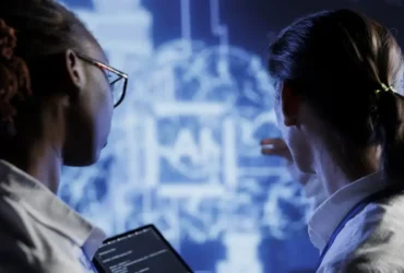 Cartilha sobre IA orienta médicos e hospitais no uso da tecnologia