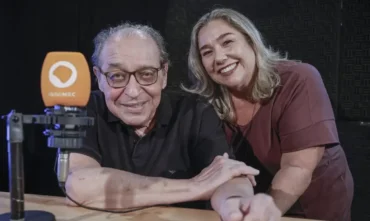 Rádio MEC estreia nova temporada com Ruy Castro no Conversa com o Autor