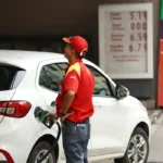 Petróleo pode bancar redução de impostos sobre combustíveis, propõe governo