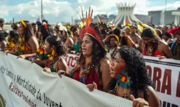 Indigenas cobram demarcações e proteção em carta entregue ao governo federal