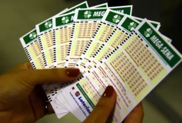 Mega-Sena acumula e prêmio principal chega a R$ 20 milhões