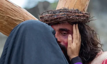 Paixão de Cristo nos Arcos da Lapa chega à 48ª edição nesta sexta-feira (3)