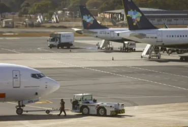Governo publica decreto que zera imposto sobre querosene de aviação