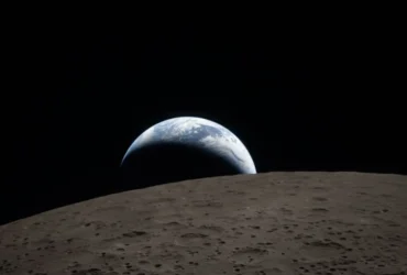 A humanidade nunca viu: como é o lado oculto da Lua e um raro eclipse solar no espaço.