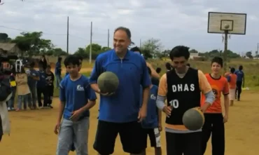 Basquete: equipe de Ponta Porã conquista título escolar nacional e homenageia Oscar Schmidt