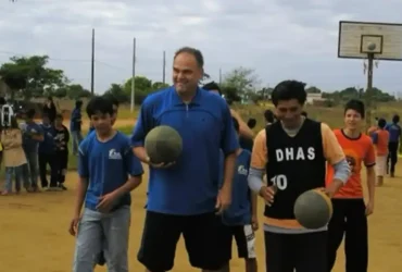Basquete: equipe de Ponta Porã conquista título escolar nacional e homenageia Oscar Schmidt