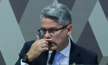 Investigacao: Gilmar Mendes pede apuracao contra senador Alessandro Vieira na CPI