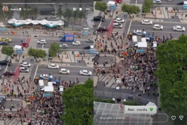 Shakira aparece na sacada do Copacabana Palace e emociona fãs antes de show no Rio