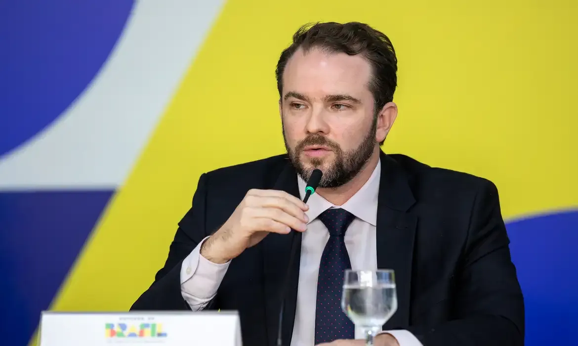 Subsídio ao diesel tem adesão de 25 estados e reforça política de combustível