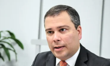 STF tem dois votos para manter prisão de ex-presidente do BRB no caso Master
