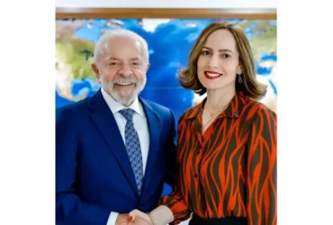 INSS tem nova presidente com missão de reduzir fila de espera