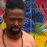 Leandro ‘Boneco’ deixa o BBB 26 por atendimento médico e retorna após 12 horas