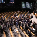 Congresso derruba veto ao PL da dosimetria e muda regras para condenados do 8 de janeiro