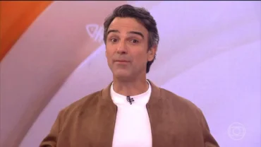 Tadeu Schmidt quebra protocolo no BBB 26 e revela bastidores inéditos