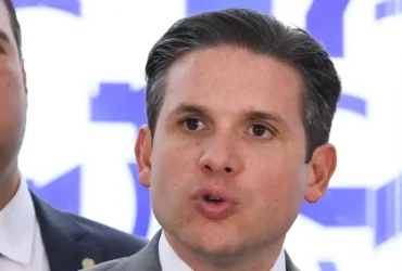 PEC avança com comissão criada por Motta para analisar fim da escala 6x1