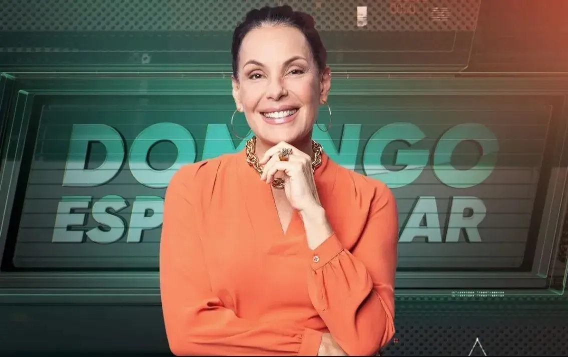 Carolina Ferraz deixa o Domingo Espetacular e Camila Busnello assume o comando