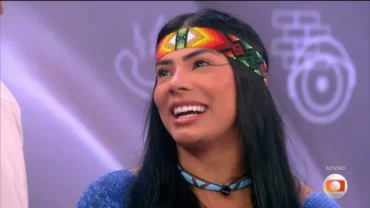 Marciele percebe 'sinal' de Tadeu Schmidt antes de eliminação no BBB 26