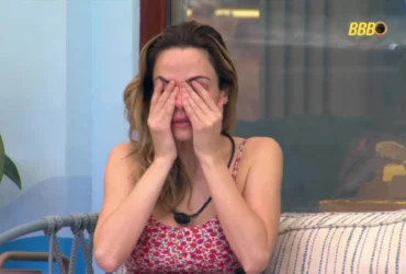 BBB26: Ana Paula chora e desabafa sobre o pai após discussão