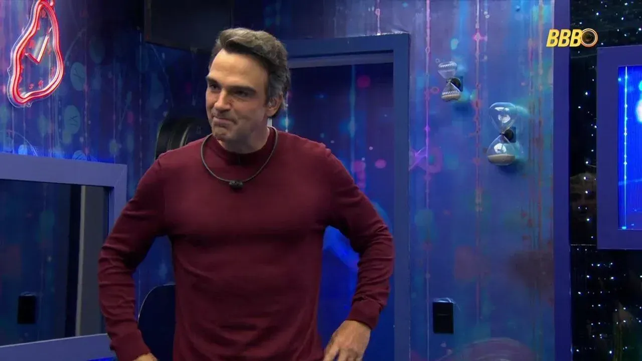 BBB26 tem entrada surpresa de Tadeu Schmidt na casa com finalistas