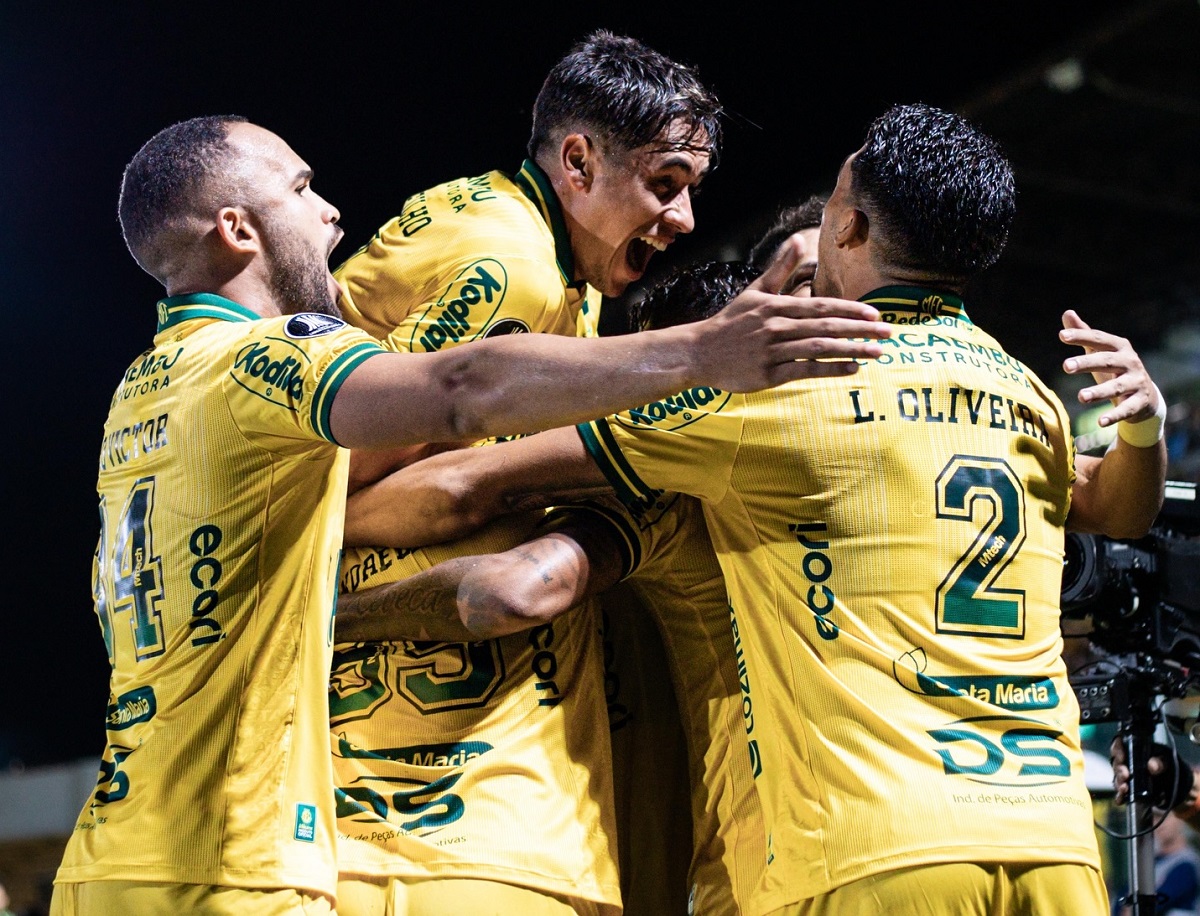 LDU x Mirassol: onde assistir, escalações e tudo sobre o duelo na altitude pela Libertadores. Imagem: @pedrozacchi