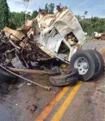 Mecânico morre em grave colisão entre caminhões na MT-010/449 entre Lucas do Rio Verde e Tapurah