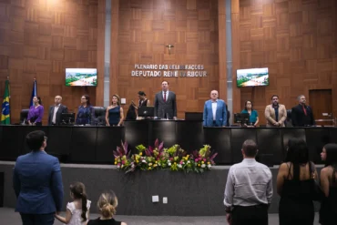 Homenagens marcam sessão da ALMT em Mato Grosso