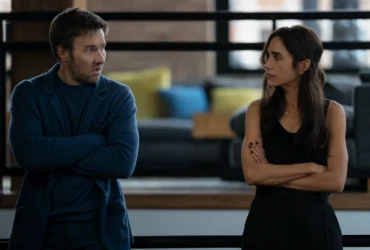 Há pessoas que parecem atrair relacionamentos complexos fonte: Frame da série "Dark Matter"