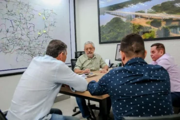 Botelho garante R$ 1,5 mi para obras em Poconé