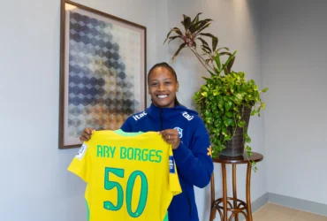 Ary Borges celebra 50 jogos pela Seleção