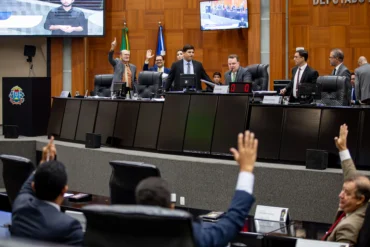 Assembleia autoriza reconstrucao do Shopping Popular