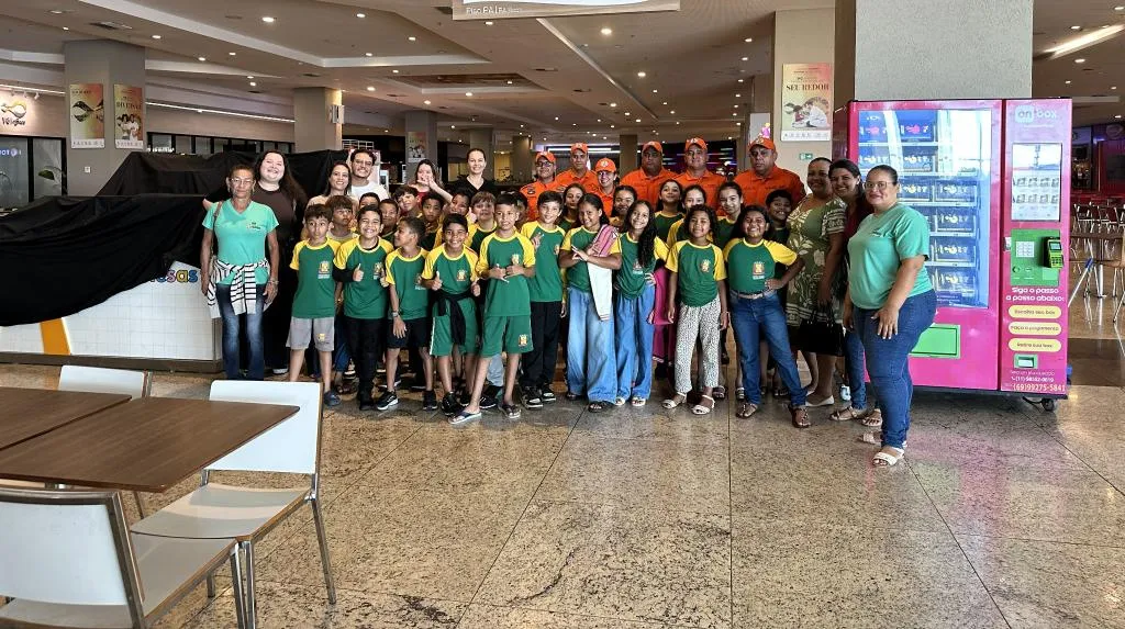 Dia de diversão reúne crianças em ação social em Várzea Grande