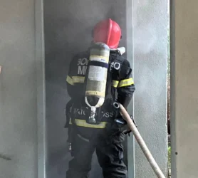 Incêndio em residência após curto-circuito em ventilador mobiliza bombeiros em Cáceres