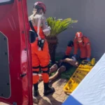Jovem de 18 anos sofre queda de moto e bate a cabeça no bairro Cavalhada, em Cáceres (MT)