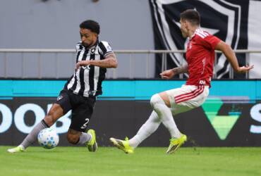 Botafogo x Independiente Petrolero: onde assistir, escalações e tudo sobre o jogo da Sul-Americana 2026. Imagem: Vitor Silva/BFR