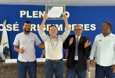 Botelho recebe título e reforça compromisso com cidade