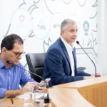 Transparência no embarque: Comissão da ALMT aprova lei que obriga aéreas a fixarem avisos sobre direitos em voos atrasados