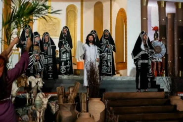 Auto da Paixão de Cristo atrai público na Arena Pantanal