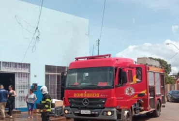 Corpo de Bombeiros controla princípio de incêndio em loja de eletrônicos em Cáceres