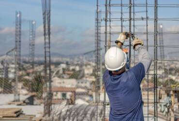 Custo da construção acelera em abril, mas mantém desaceleração no acumulado anual