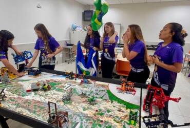 De Várzea Grande para o mundo jovens de MT embarcam para o Mundial de Robótica nos EUA