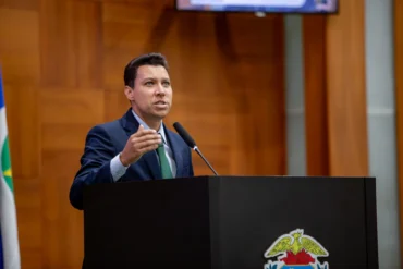Alex Sandro destaca violência doméstica na ALMT