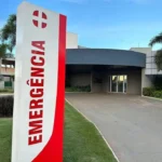 Homem escapa de execução após ser atingido por tiro na cabeça, em Lucas do Rio Verde