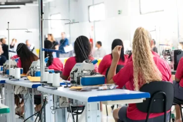 Oficina de costura na Penitenciária Feminina de Cuiabá