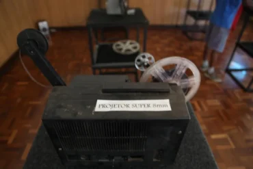Exposição cinematográfica de Aníbal Alencastro abre no Cine Teatro Cuiabá