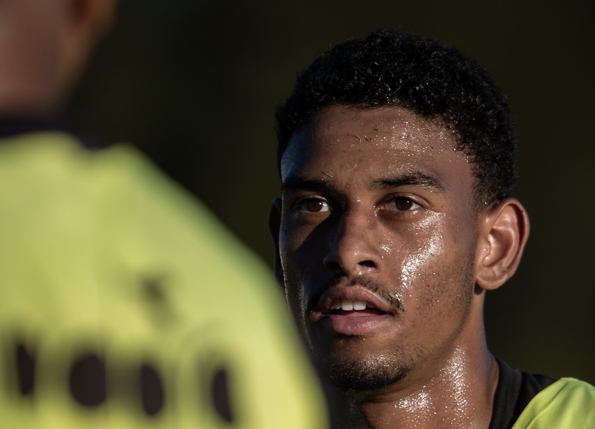 Grêmio X Coritiba: Onde Assistir Ao Vivo, Escalações E Tudo Sobre O Duelo Pelo Brasileirão. Imagem: Gabriel Thá/Coritiba Grêmio x Coritiba: onde assistir ao vivo, escalações e tudo sobre o duelo pelo Brasileirão. Imagem: Gabriel Thá/Coritiba