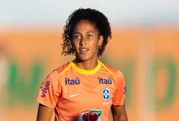 Gi Fernandes celebra retorno à Seleção Feminina