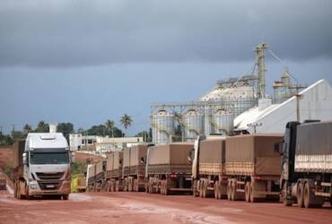 Inflação dos transportes pressiona custos e pode reduzir margens da indústria, aponta Fiemt