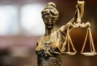 Justiça de MT obriga seguradora a quitar dívida e indenizar viúvo após negativa indevida de seguro