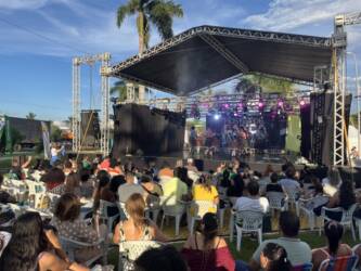 Mostra de Dança Estilo Livre reúne mais de 300 dançarinos e leva arte à praça