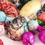 Páscoa 2026: brasileiros equilibram impulso das redes sociais e controle financeiro na hora de comprar chocolates